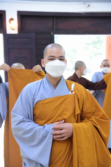 Lễ truyền giới Sa di Phương Trượng